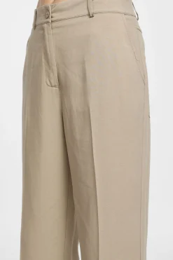 Pantalones anchos