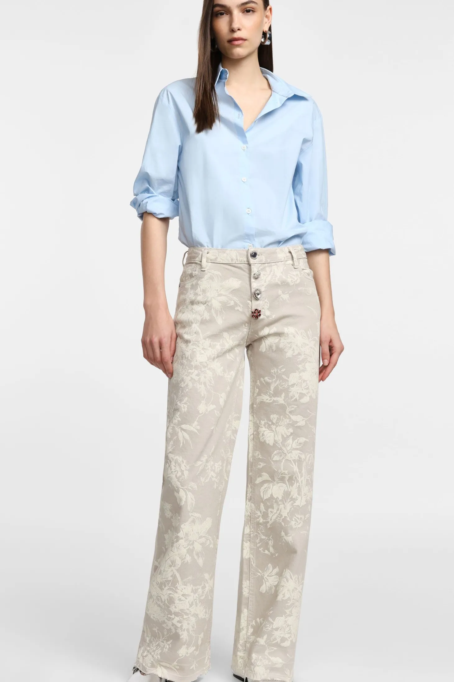 Pantalones anchos con estampado floral