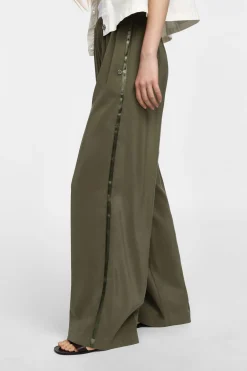 Pantalones anchos de color sólido