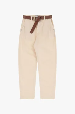 Pantalones chino con cinturón medio