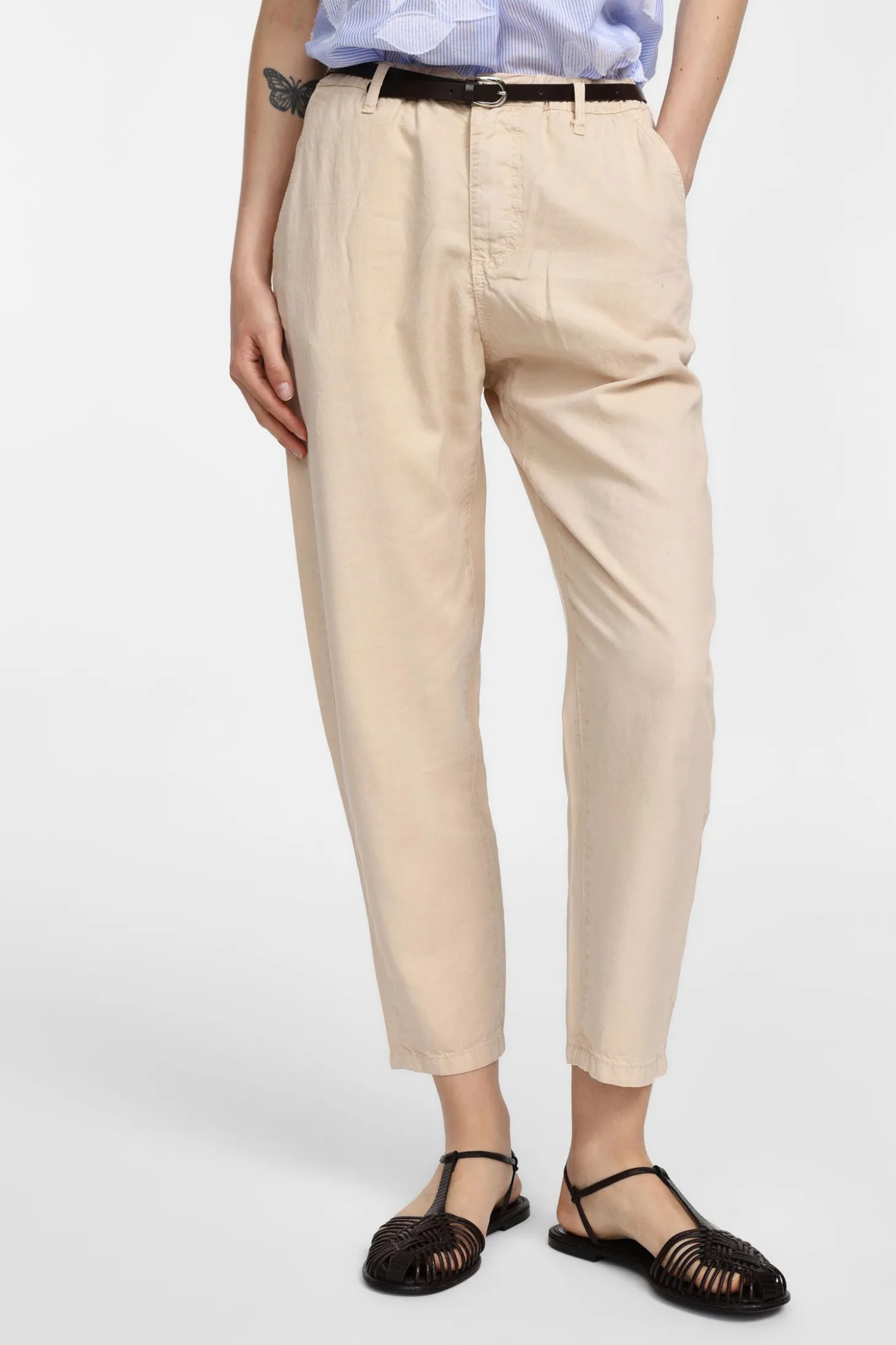 Pantalones chino de tiro medio