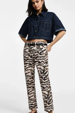 Pantalones chinos con estampado animalier