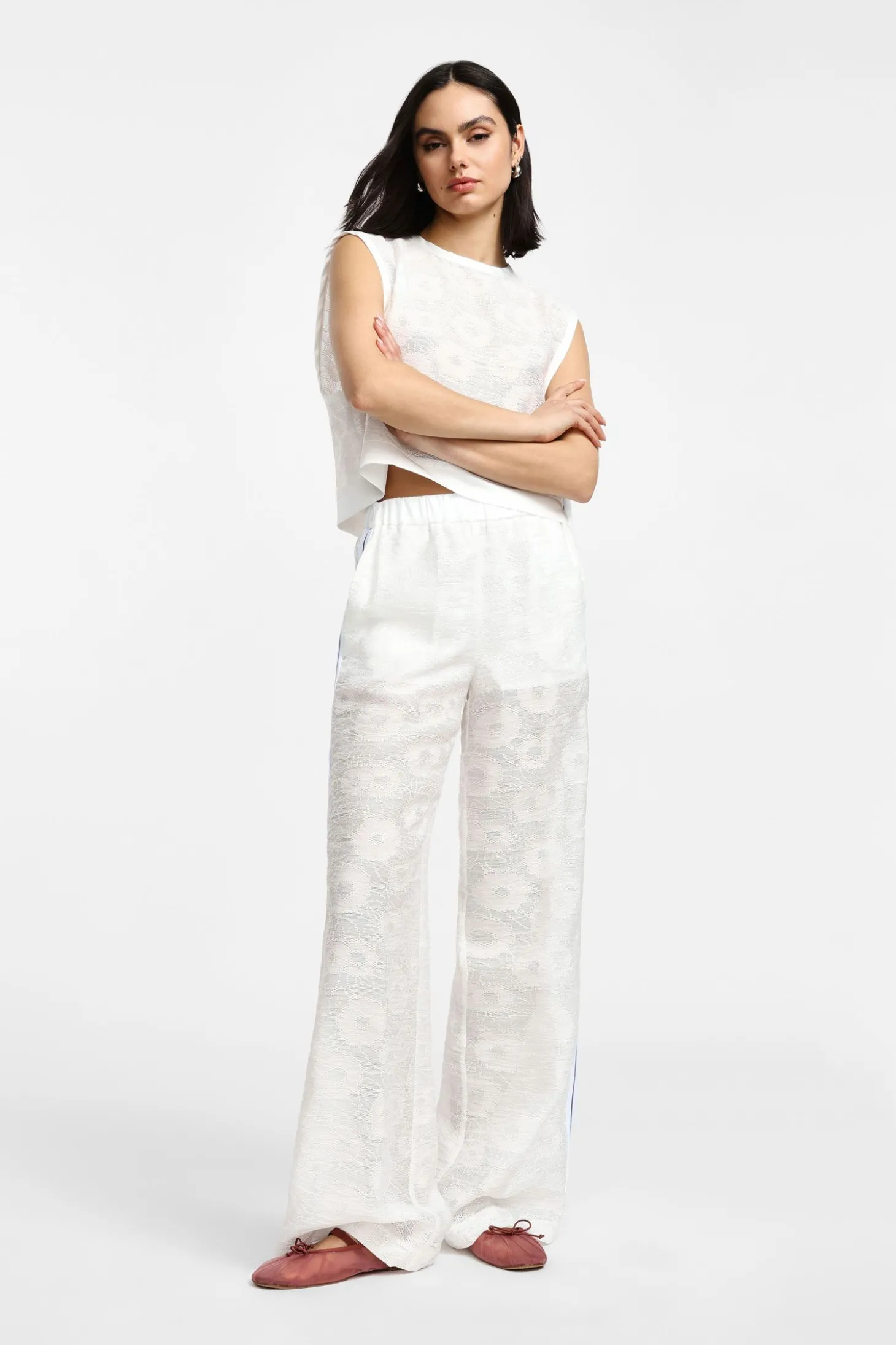Pantalones palazzo de encaje con culotte