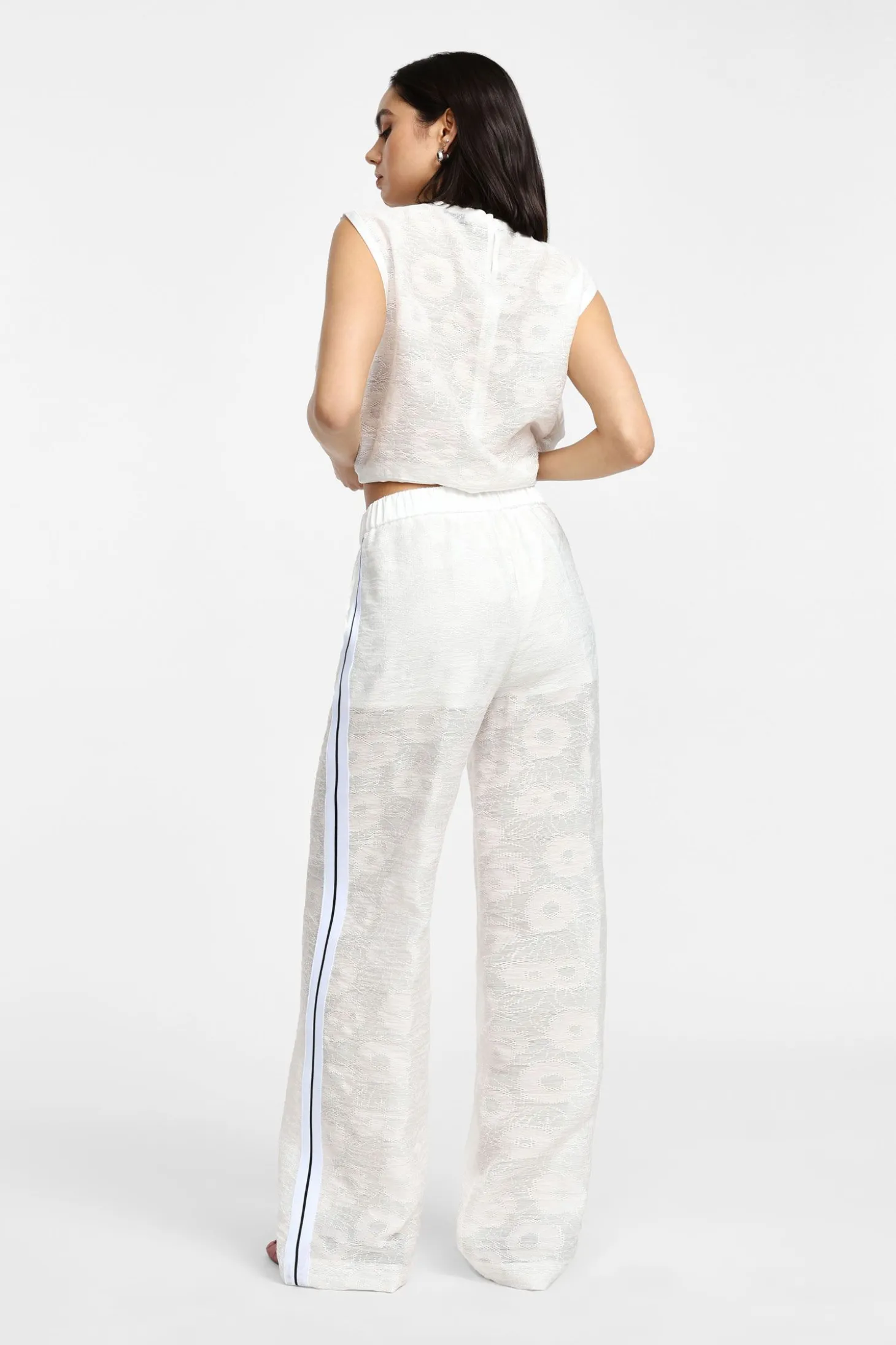 Pantalones palazzo de encaje con culotte