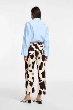 Pantalones rectos con estampado animal
