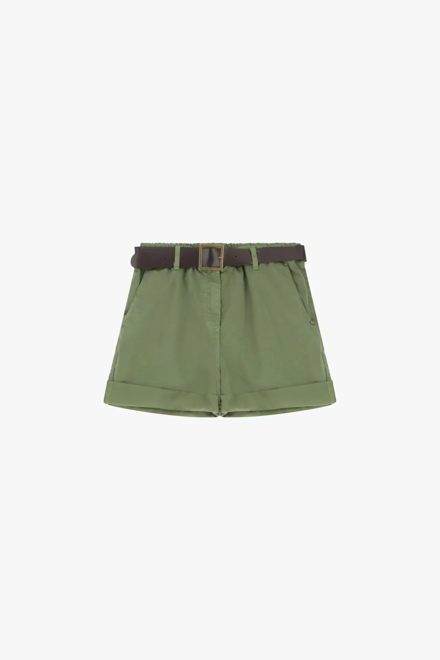 Shorts con cinturón y bolsillos verticales