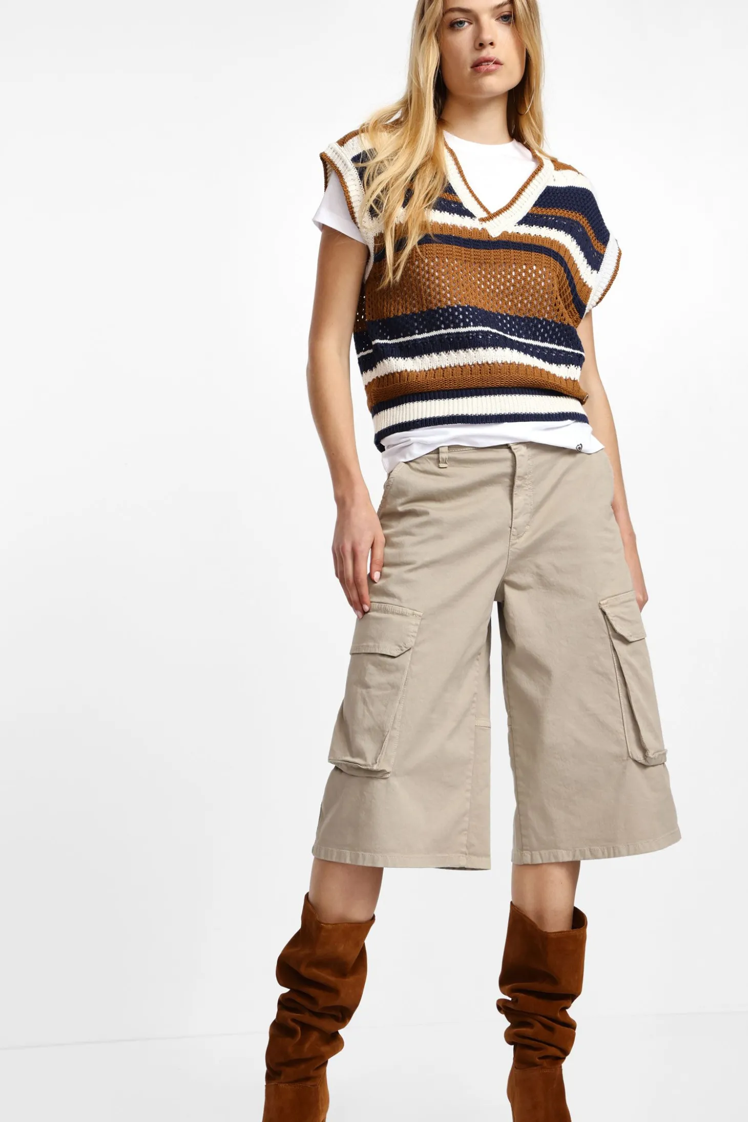 Shorts hasta la rodilla con bolsillos