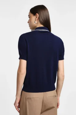Suéter con cuello y líneas