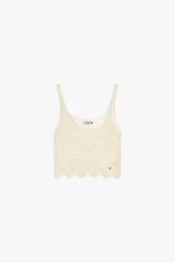 Top con tirantes y diseño calado