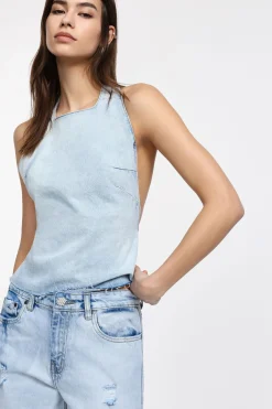 Top halter de denim sin espalda