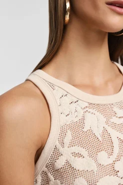 Top sin mangas con estampado floral
