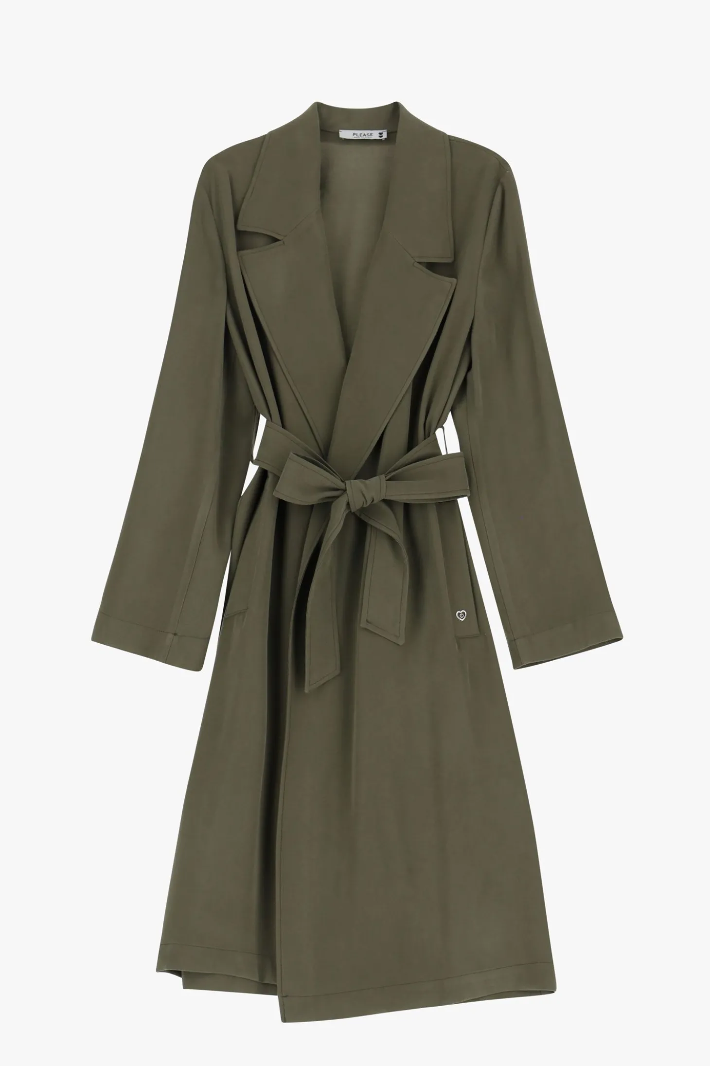 Trench con cinturón y cuello amplio