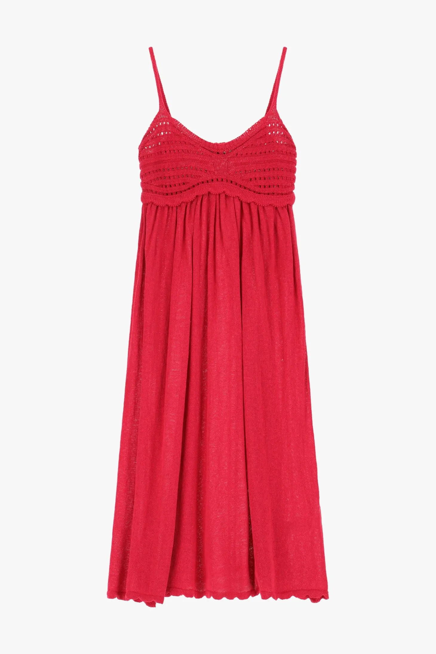 Vestido con tirantes y escote