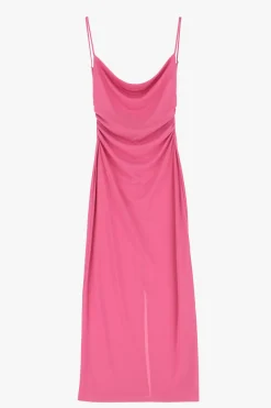 Vestido con tirantes y escote espalda