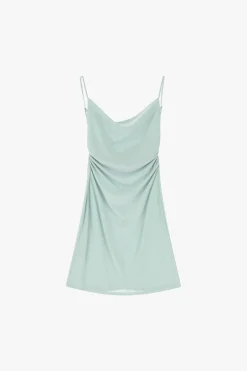 Vestido corto con tirantes y escote