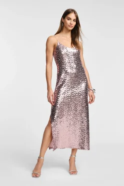 Vestido de lentejuelas con tirantes