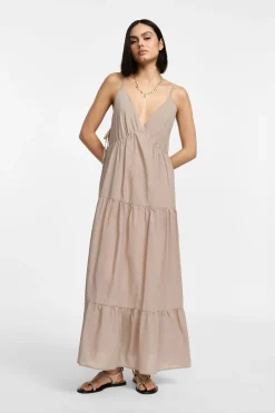 Vestido largo con tirantes finos