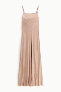 Vestido largo satinado con tirantes cuadrados