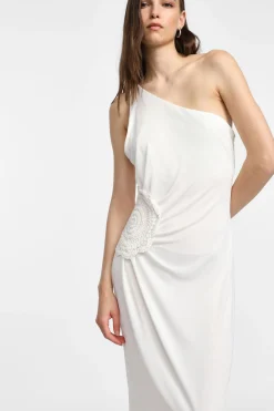 Vestido midi con escote asimétrico