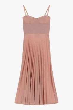 Vestido midi con tirantes finos