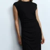 Vestido midi sencillo con cremallera
