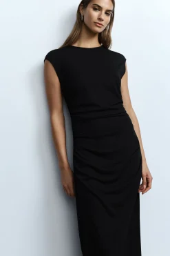 Vestido midi sencillo con cremallera